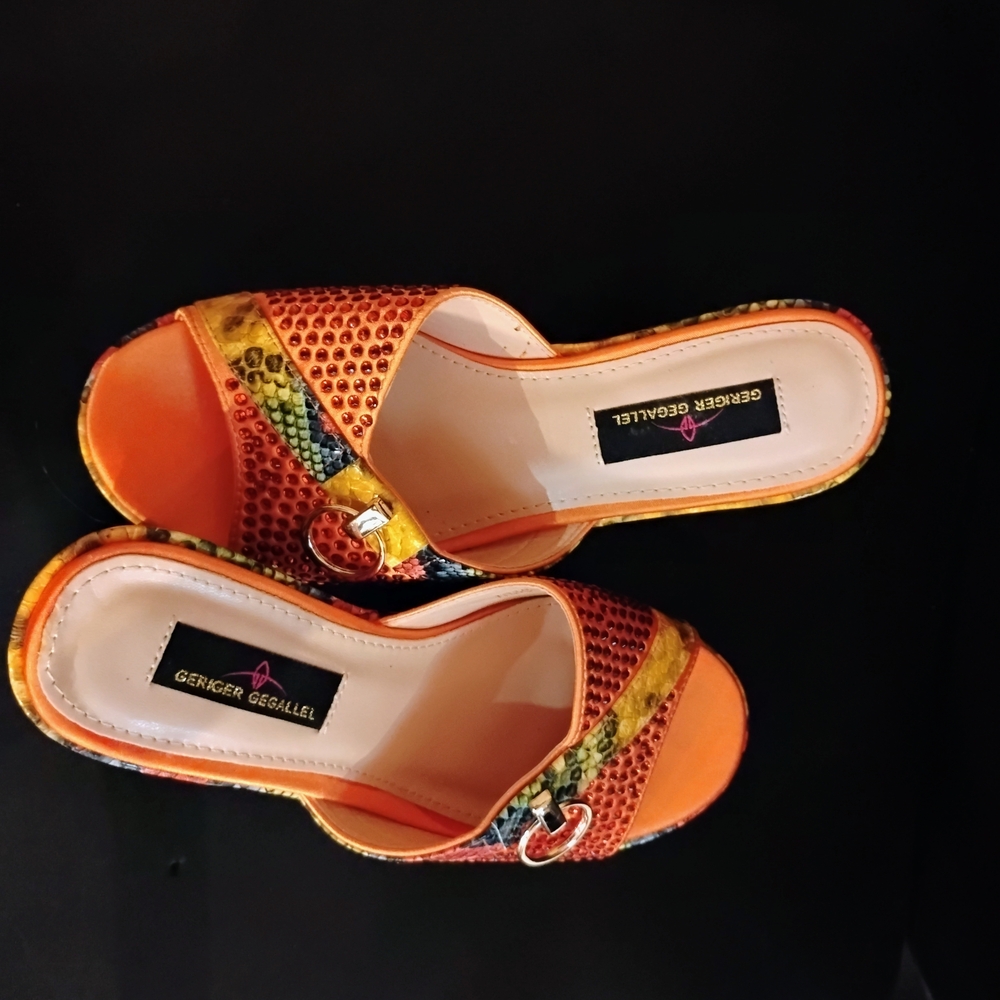 Slipper - Picture 4 of 5